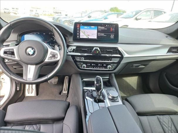 BMW 530d Touring xDrive 210 kW image number 7