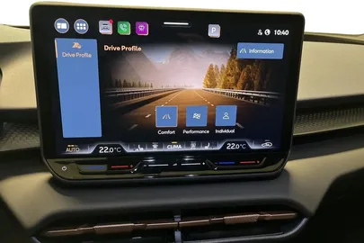 Car image 22