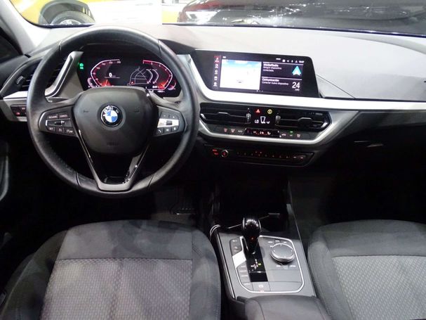 BMW 118i 100 kW image number 10