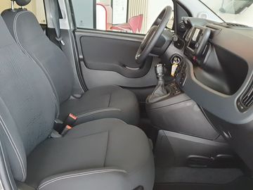 Car image 11