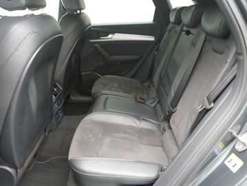 Car image 47