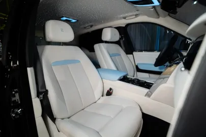 Car image 37