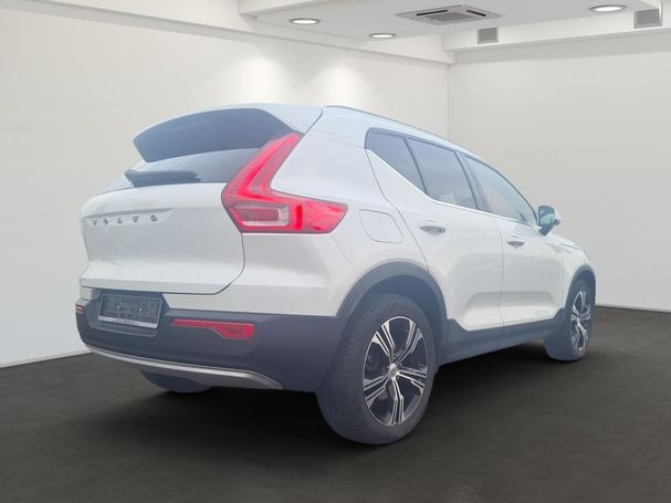 Volvo XC40 Recharge Plug-in T4 Inscription Expression 155 kW image number 3