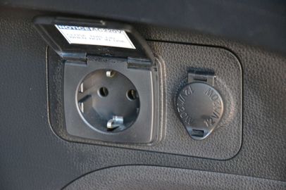 Car image 33