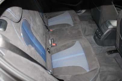 Car image 33