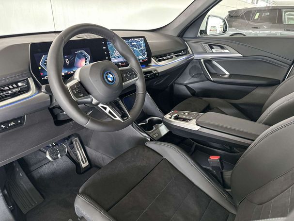 BMW X1 xDrive25e 180 kW image number 6