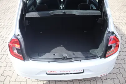 Car image 29