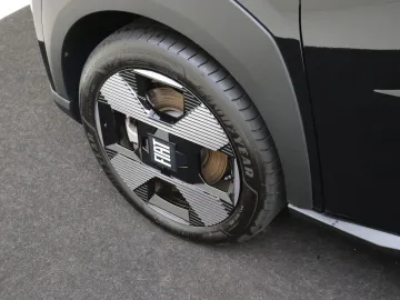 Car image 34