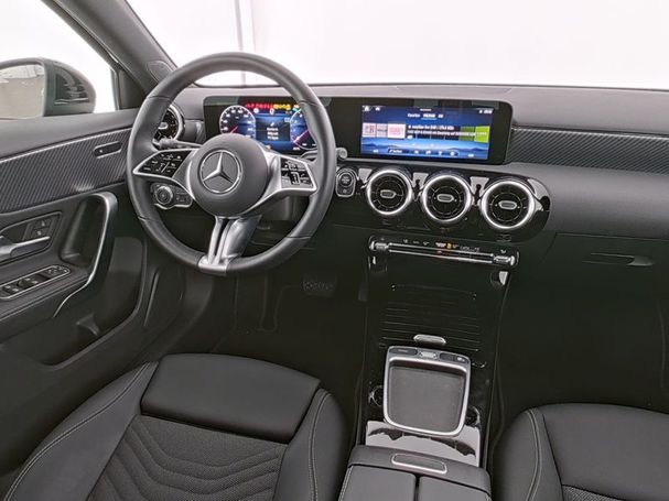 Mercedes-Benz A 180 100 kW image number 3