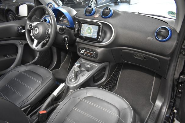 Smart ForTwo cabrio EQ passion edition nightsky 60 kW image number 20