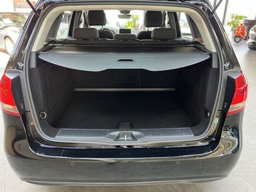 Car image 29