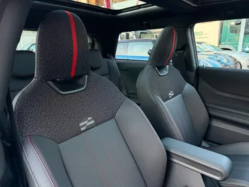 Car image 33