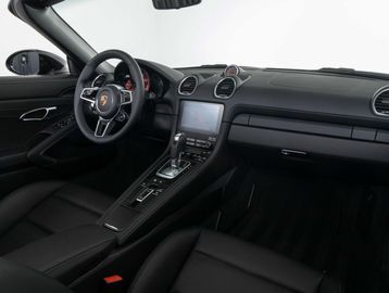 Car image 33