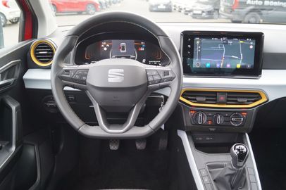 Car image 10