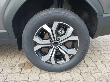 Car image 24