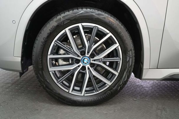 BMW iX1 xDrive30 M Sport 225 kW image number 15