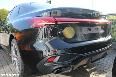 Car image 32