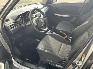 Car image 15