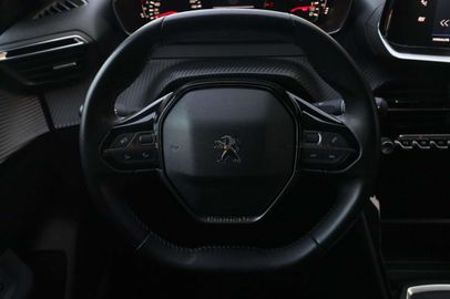 Car image 27