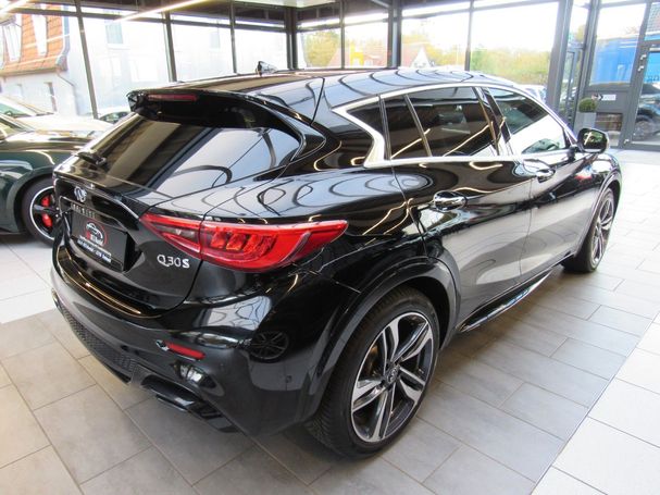 Infiniti Q30 115 kW image number 3