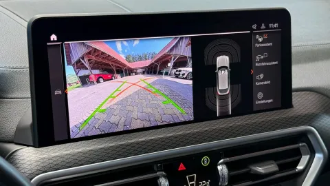 Car image 34
