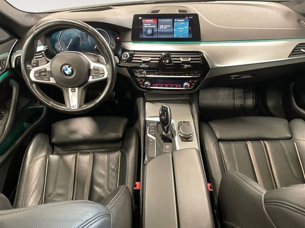 BMW 530i Touring xDrive 185 kW image number 13