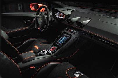 Car image 17