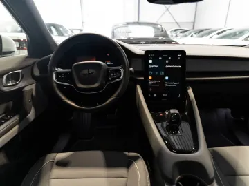 Car image 25