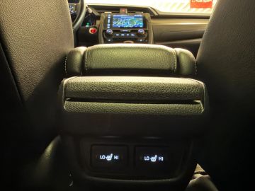 Car image 34