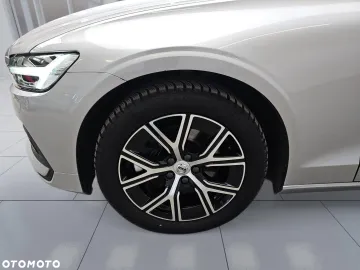 Car image 34
