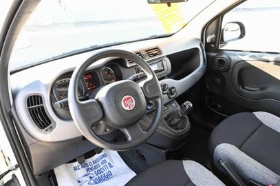 Car image 12