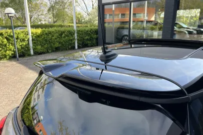 Car image 33