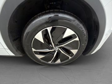 Car image 37