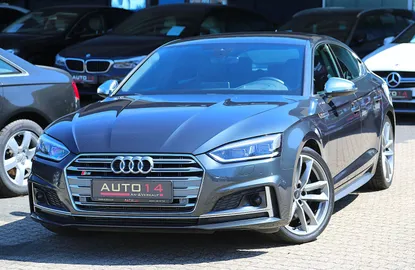 Car image 25