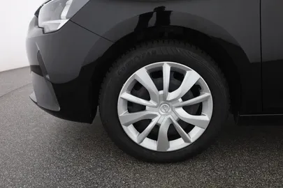 Car image 29
