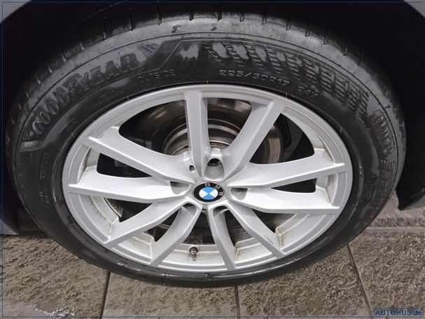 BMW 320d Touring xDrive 140 kW image number 11