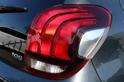 Car image 33