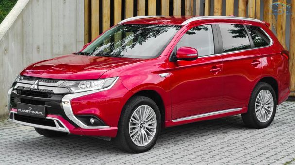 Mitsubishi Outlander 2.4 Plug-In Hybrid Plus 4WD 165 kW image number 7