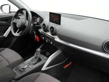 Car image 33