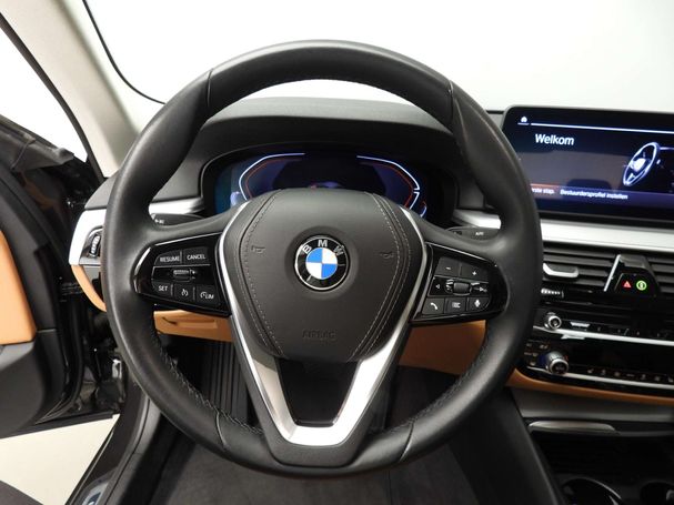 BMW 520i 135 kW image number 10