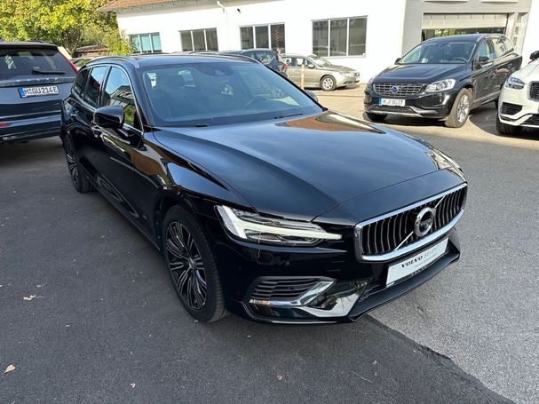 Volvo V60 T6 Inscription Expression AWD Recharge 251 kW image number 2