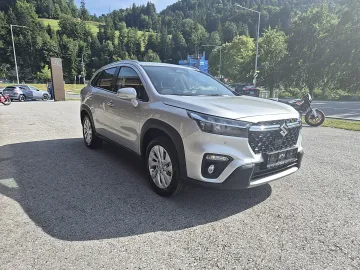Car image 3