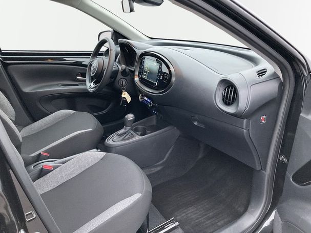 Toyota Aygo X 1.0 CVT 53 kW image number 6