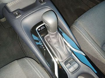 Car image 11