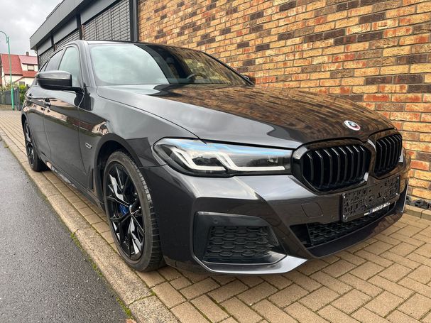 BMW 545 e xDrive 290 kW image number 8