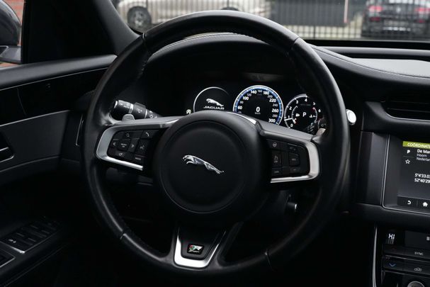 Jaguar XF Sportbrake R-Sport 185 kW image number 6