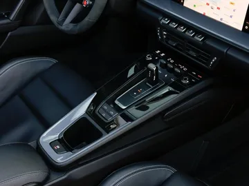 Car image 31