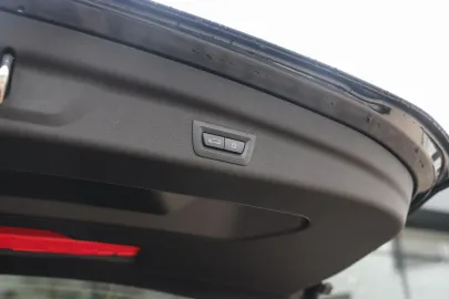 Car image 34