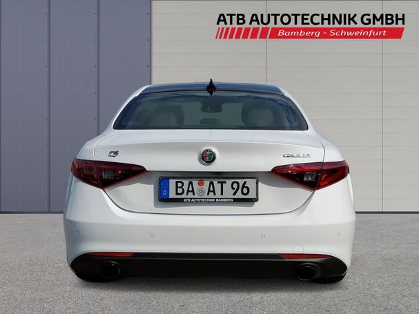 Alfa Romeo Giulia 2.0 Turbo 206 kW image number 3