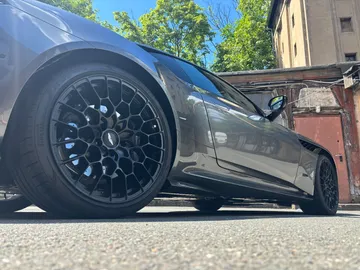Car image 46